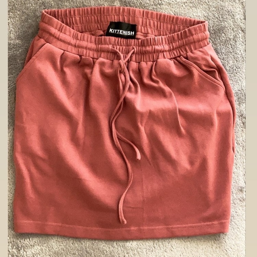 Kittenish stretchy & comfy skirt